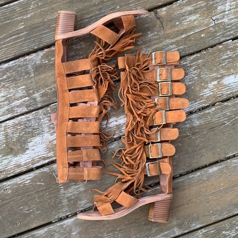Jeffrey Campbell suede fringe sandal, buckles to knee, tan, size 8.5